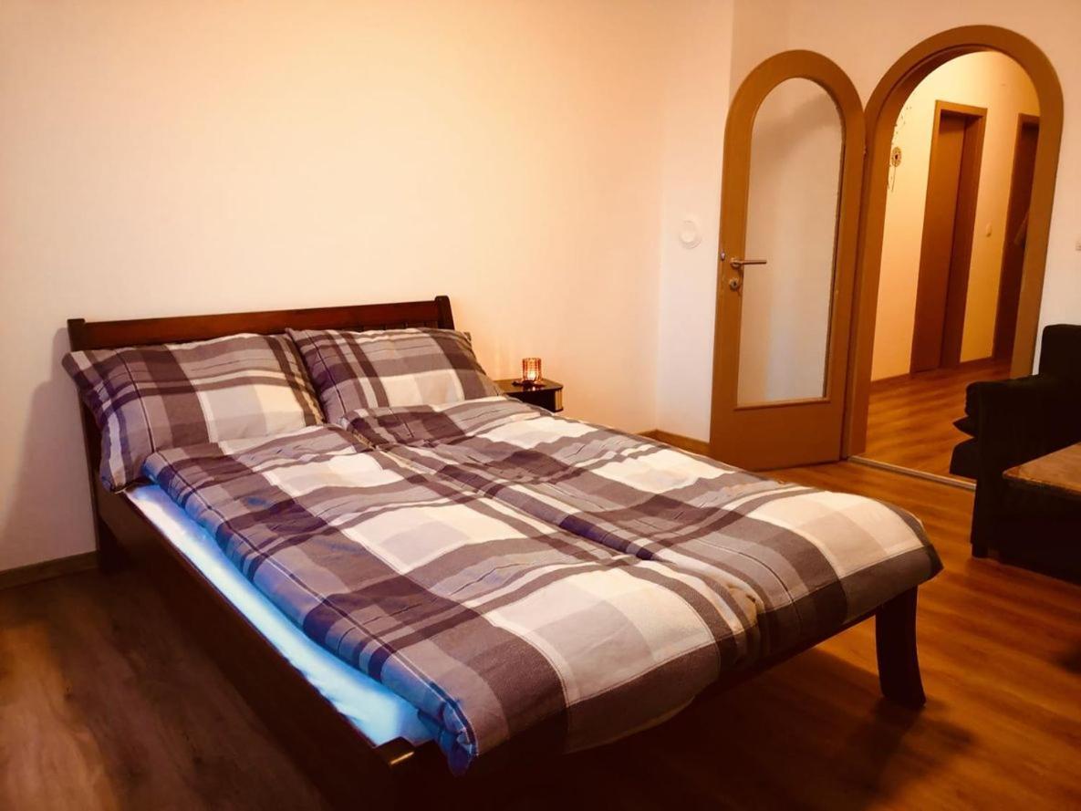 Thermenland-Traum Apartment ฟูสเตนเฟลด์ ภายนอก รูปภาพ